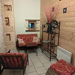 Maison De Plain-pied Avec Jardin Clos, Jeux Enfants, Velos, Animaux Acceptes, Proche Montbron - Fr-1-653-6 Holiday home
