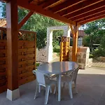 Holiday home Maison De Plain-pied Avec Jardin Clos, Jeux Enfants, Velos, Animaux Acceptes, Proche Montbron - Fr-1-653-6 *