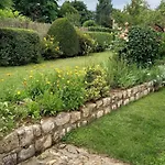 Maison De Plain-pied Avec Jardin Clos, Jeux Enfants, Velos, Animaux Acceptes, Proche Montbron - Fr-1-653-6 * Vouthon