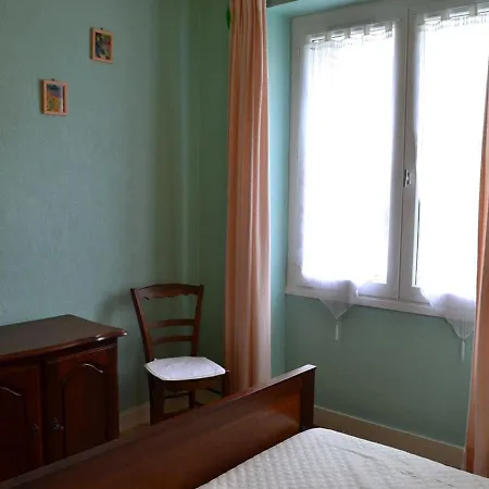 Maison De Plain-pied Avec Jardin Clos, Jeux Enfants, Velos, Animaux Acceptes, Proche Montbron - Fr-1-653-6 * Vouthon