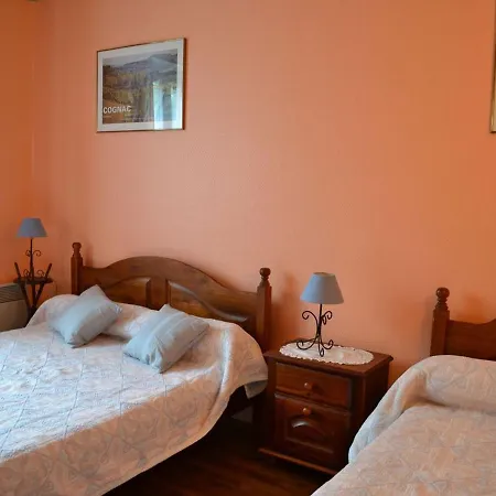 Feriehus Maison De Plain-pied Avec Jardin Clos, Jeux Enfants, Velos, Animaux Acceptes, Proche Montbron - Fr-1-653-6 Vouthon