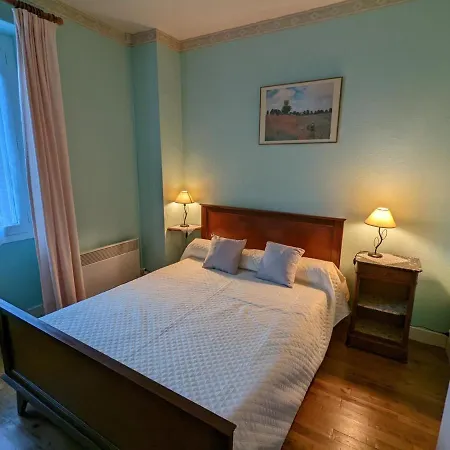 Maison De Plain-pied Avec Jardin Clos, Jeux Enfants, Velos, Animaux Acceptes, Proche Montbron - Fr-1-653-6 بيت للعطل *