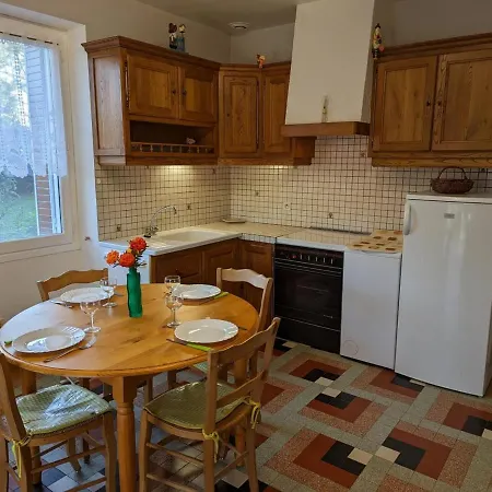 Maison De Plain-pied Avec Jardin Clos, Jeux Enfants, Velos, Animaux Acceptes, Proche Montbron - Fr-1-653-6 Vouthon