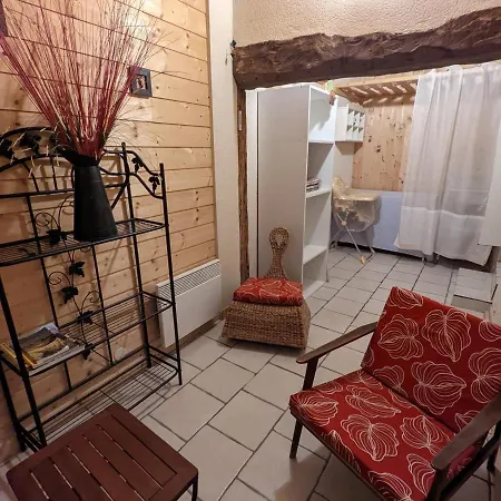 Maison De Plain-pied Avec Jardin Clos, Jeux Enfants, Velos, Animaux Acceptes, Proche Montbron - Fr-1-653-6 بيت للعطل Vouthon