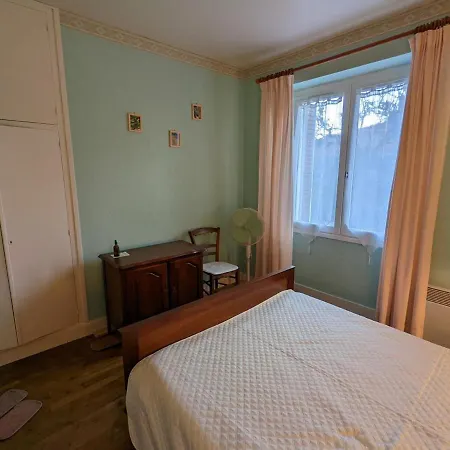 Prázdninový dům Maison De Plain-pied Avec Jardin Clos, Jeux Enfants, Velos, Animaux Acceptes, Proche Montbron - Fr-1-653-6