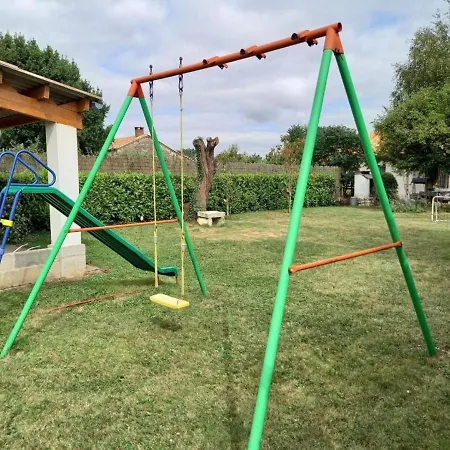 Maison De Plain-pied Avec Jardin Clos, Jeux Enfants, Velos, Animaux Acceptes, Proche Montbron - Fr-1-653-6 بيت للعطل Vouthon