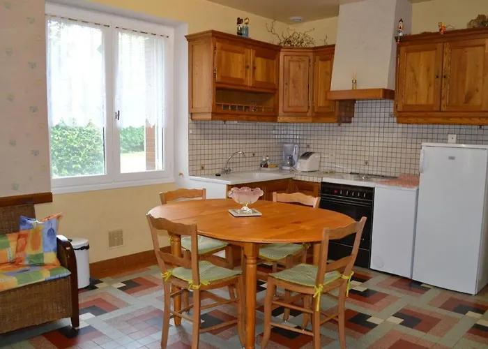 Maison De Plain-pied Avec Jardin Clos, Jeux Enfants, Velos, Animaux Acceptes, Proche Montbron - Fr-1-653-6 度假居 Vouthon