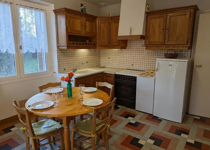 Maison De Plain-pied Avec Jardin Clos, Jeux Enfants, Velos, Animaux Acceptes, Proche Montbron - Fr-1-653-6 Vouthon