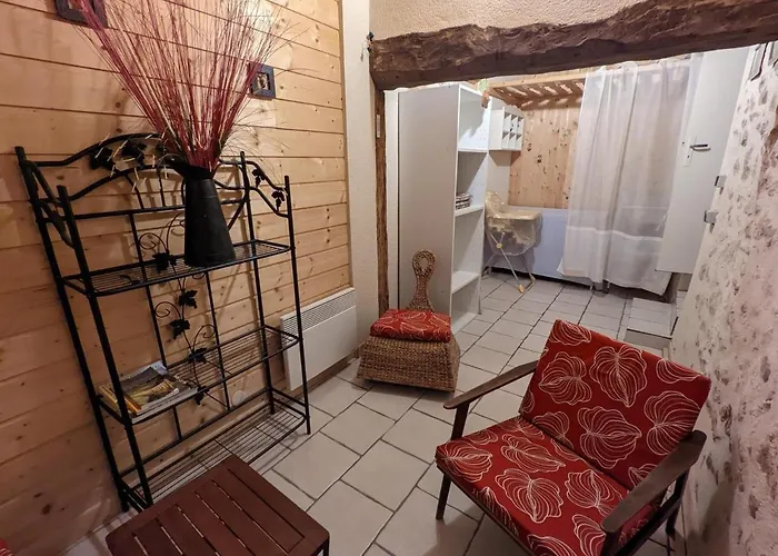 Maison De Plain-pied Avec Jardin Clos, Jeux Enfants, Velos, Animaux Acceptes, Proche Montbron - Fr-1-653-6 度假居 Vouthon